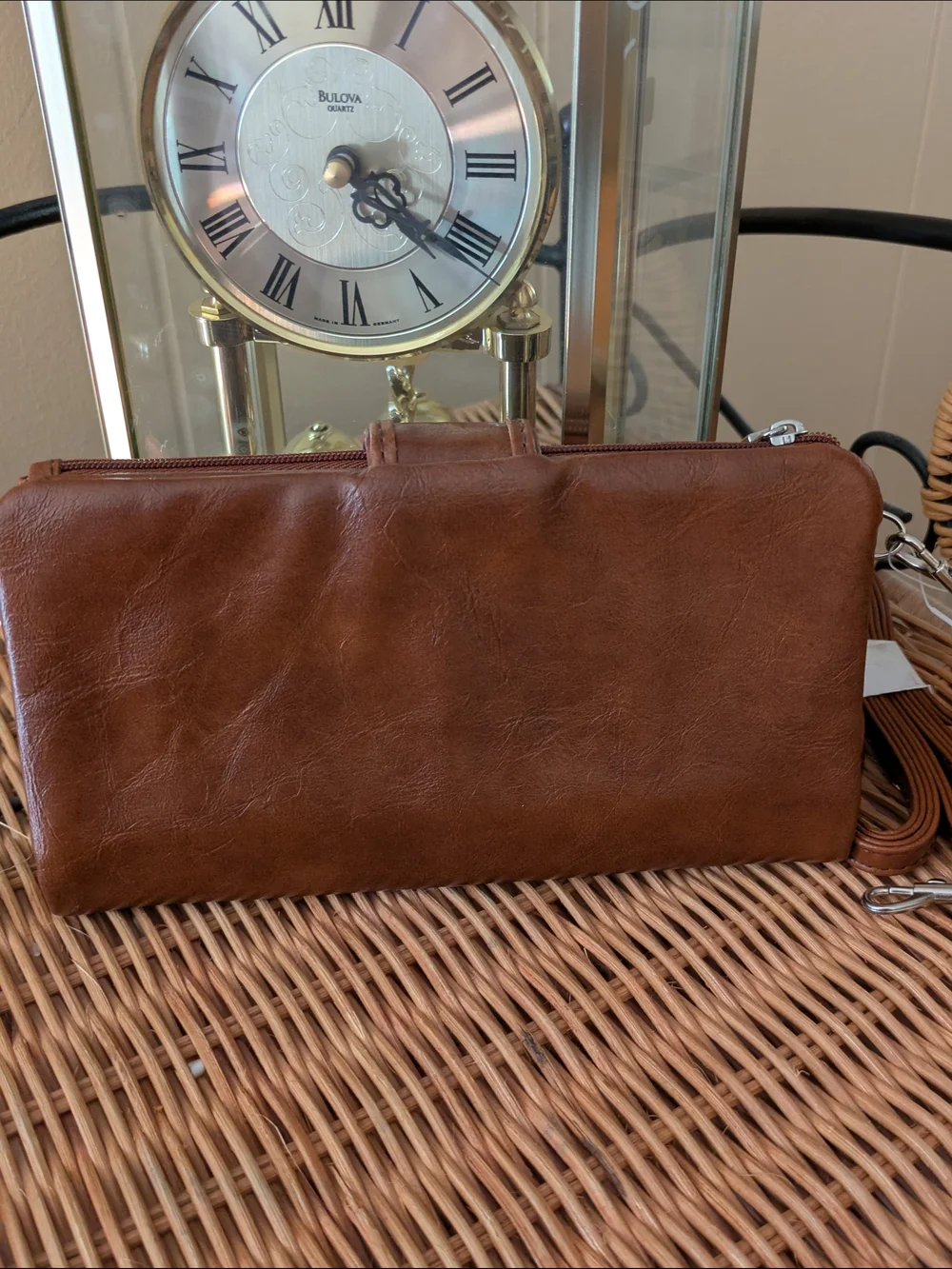 Relic Women's Brown Leather Crossbody Wristlet NWT